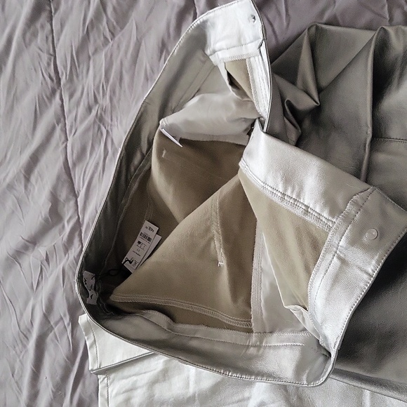 Platinum pants - Picture 3 of 3